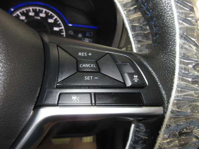 日産 ノート １．２ Ｅ－ＰＯＷＥＲ ＡＵＴＥＣＨ R2年 (九州・沖縄) 99