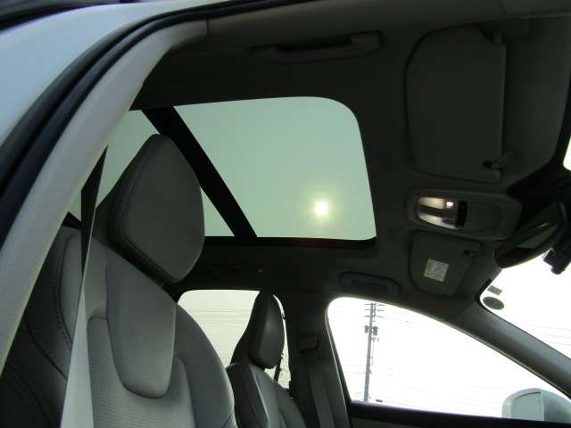 ボルボ ＸＣ６０ リチャージ プラグインハイブリッドＴ６ ＡＷＤインスクリプション ４ＷＤ R4年 (四国) 99