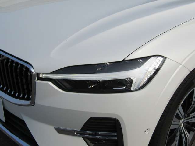 ボルボ ＸＣ６０ リチャージ プラグインハイブリッドＴ６ ＡＷＤインスクリプション ４ＷＤ R4年 (四国) 99