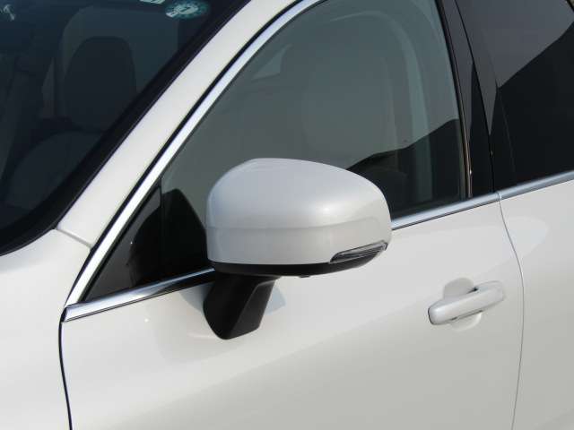 ボルボ ＸＣ６０ リチャージ プラグインハイブリッドＴ６ ＡＷＤインスクリプション ４ＷＤ R4年 (四国) 99