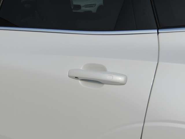 ボルボ ＸＣ６０ リチャージ プラグインハイブリッドＴ６ ＡＷＤインスクリプション ４ＷＤ R4年 (四国) 99