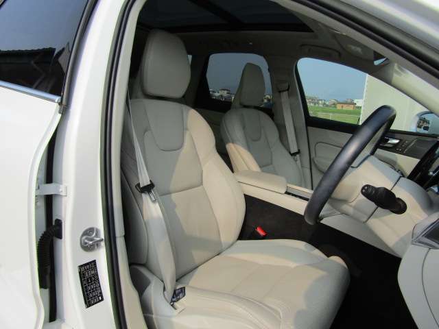 ボルボ ＸＣ６０ リチャージ プラグインハイブリッドＴ６ ＡＷＤインスクリプション ４ＷＤ R4年 (四国) 99