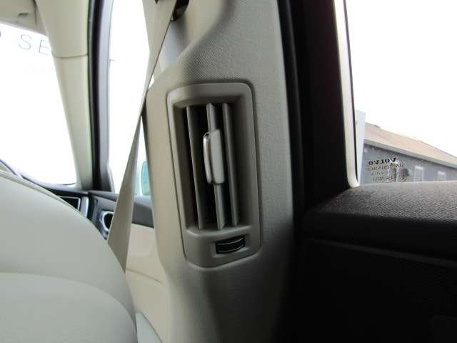 ボルボ ＸＣ６０ リチャージ プラグインハイブリッドＴ６ ＡＷＤインスクリプション ４ＷＤ R4年 (四国) 99