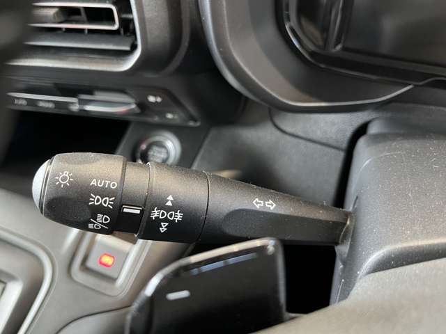 シトロエン ベルランゴ マックス ＸＴＲ ブルーＨＤＩ ローンチ エディション ディーゼルターボ R7年 (東北) 99