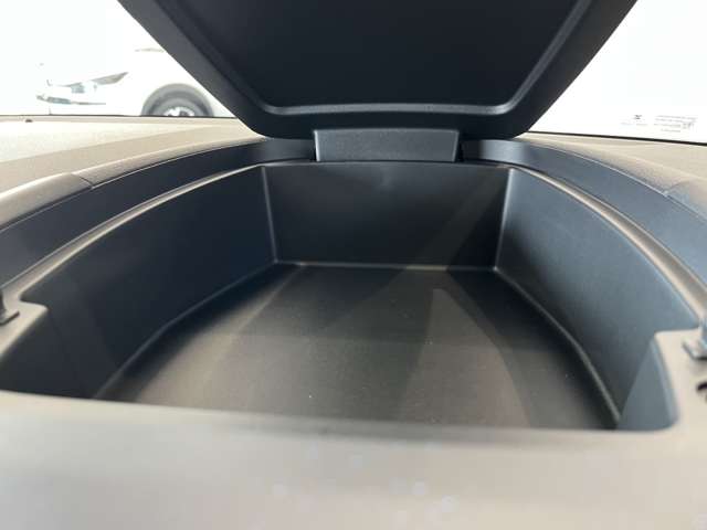 シトロエン ベルランゴ マックス ＸＴＲ ブルーＨＤＩ ローンチ エディション ディーゼルターボ R7年 (東北) 99