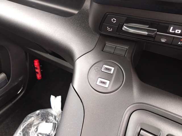 シトロエン ベルランゴ マックス ＸＴＲ ブルーＨＤＩ ローンチ エディション ディーゼルターボ R7年 (東北) 99