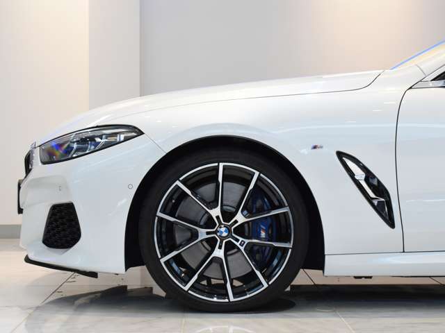 ＢＭＷ ８シリーズ Ｍ８５０Ｉ Ｘドライブ ４ＷＤ R1年 (関東) 99