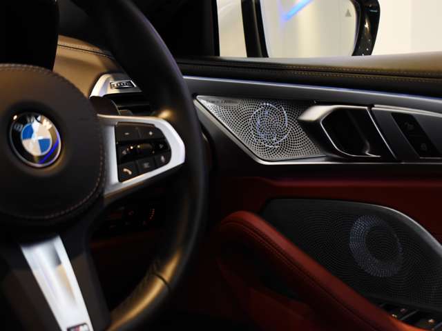 ＢＭＷ ８シリーズ Ｍ８５０Ｉ Ｘドライブ ４ＷＤ R1年 (関東) 99