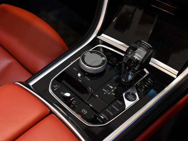 ＢＭＷ ８シリーズ Ｍ８５０Ｉ Ｘドライブ ４ＷＤ R1年 (関東) 99