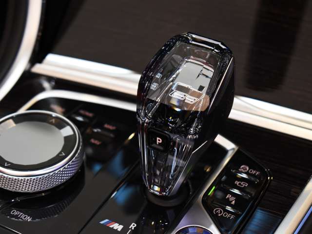 ＢＭＷ ８シリーズ Ｍ８５０Ｉ Ｘドライブ ４ＷＤ R1年 (関東) 99