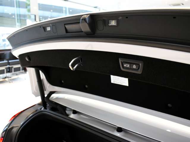 ＢＭＷ ８シリーズ Ｍ８５０Ｉ Ｘドライブ ４ＷＤ R1年 (関東) 99