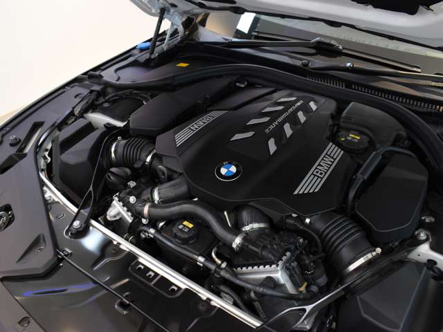 ＢＭＷ ８シリーズ Ｍ８５０Ｉ Ｘドライブ ４ＷＤ R1年 (関東) 99