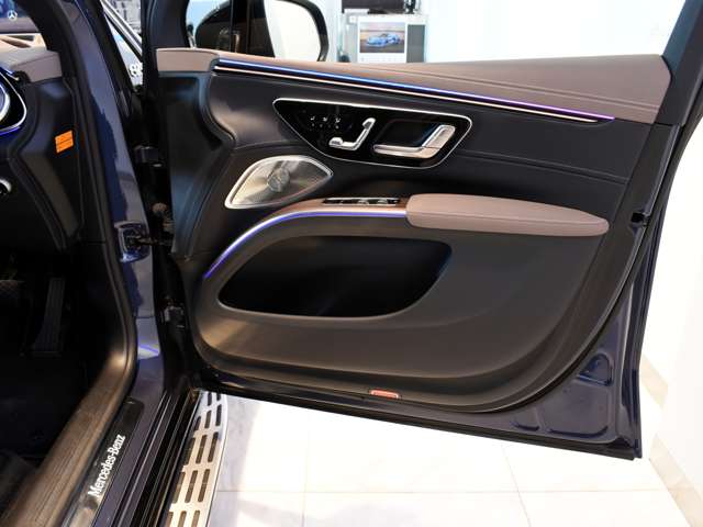 メルセデスベンツ ＥＱＳ　ＳＵＶ ５８０ ４マチック スポーツ ４ＷＤ R5年 (関東) 99