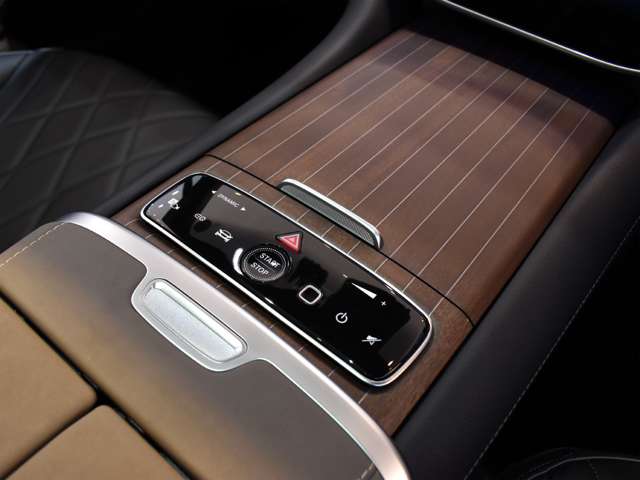 メルセデスベンツ ＥＱＳ　ＳＵＶ ５８０ ４マチック スポーツ ４ＷＤ R5年 (関東) 99