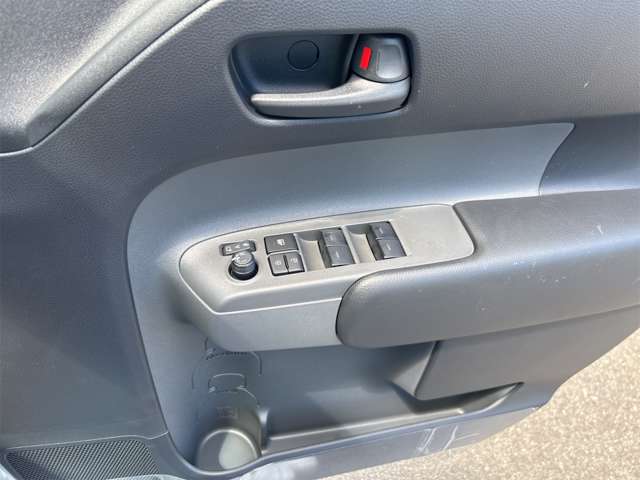 トヨタ シエンタ　ハイブリッド ハイブリッド １．５ Ｘ R7年 (近畿) 99