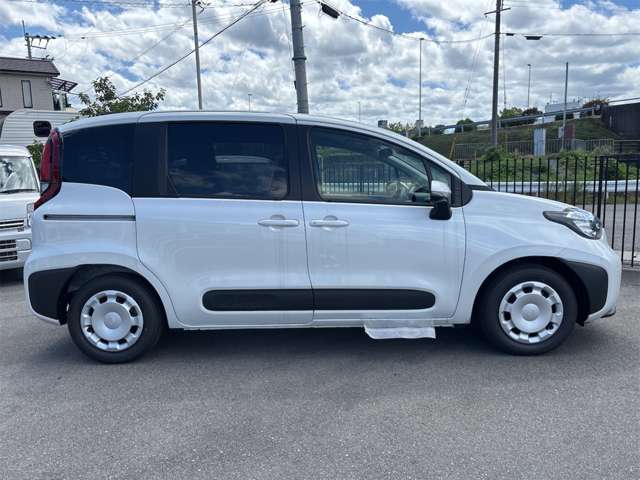 トヨタ シエンタ　ハイブリッド ハイブリッド １．５ Ｘ R7年 (近畿) 99