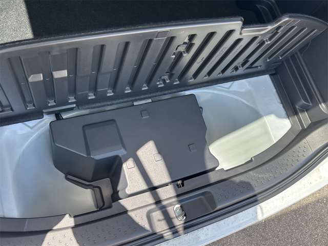 トヨタ シエンタ　ハイブリッド ハイブリッド １．５ Ｘ R7年 (近畿) 99