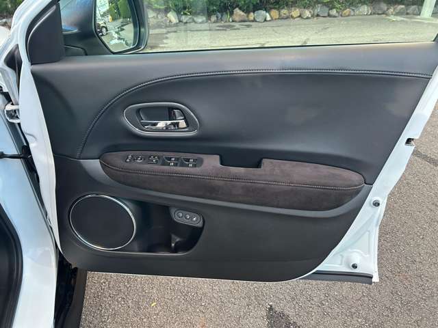 ホンダ ヴェゼル １．５ ハイブリッド ＲＳ ホンダセンシング H30年 (東海) 99