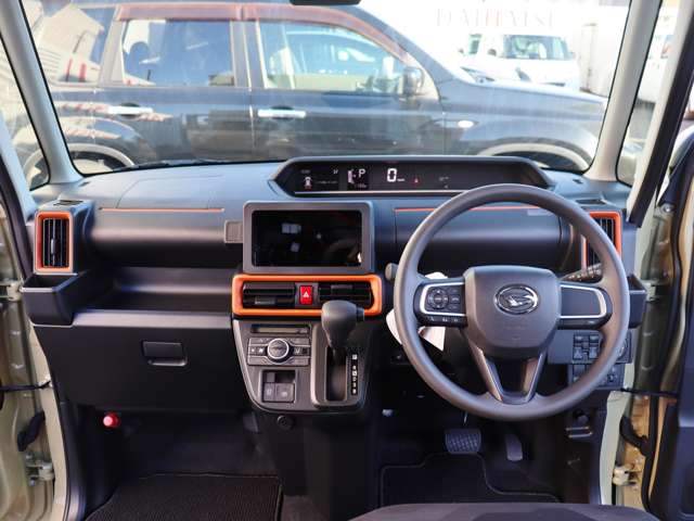 ダイハツ タント ６６０ ファンクロス ４ＷＤ R7年 (中国) 99