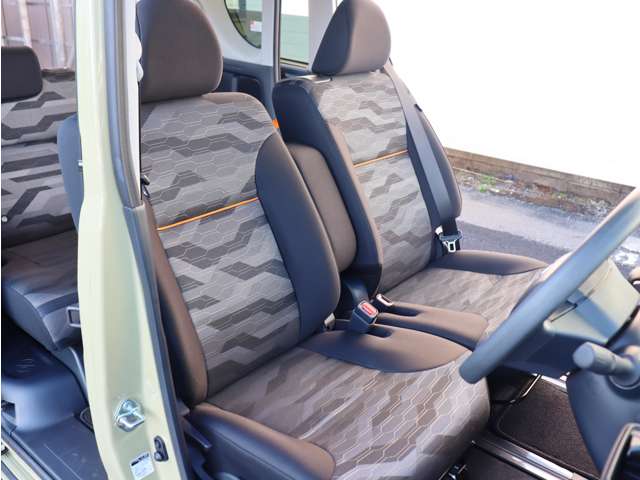 ダイハツ タント ６６０ ファンクロス ４ＷＤ R7年 (中国) 99