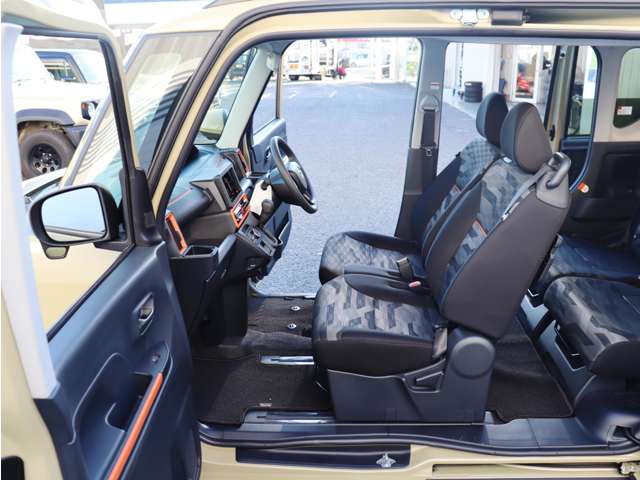 ダイハツ タント ６６０ ファンクロス ４ＷＤ R7年 (中国) 99