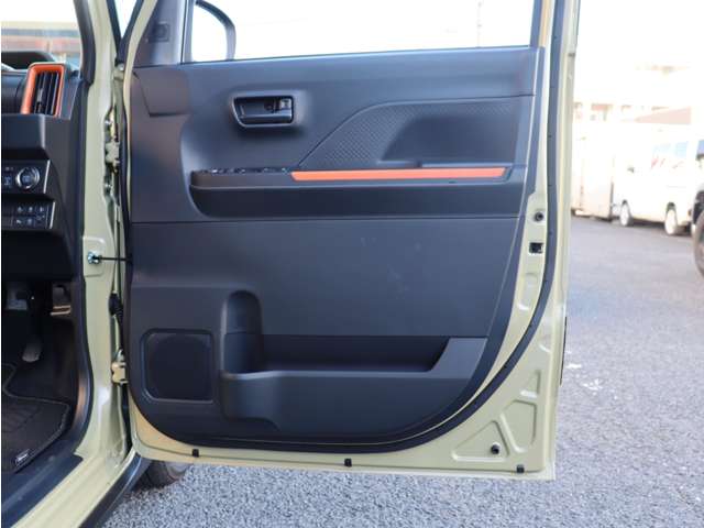 ダイハツ タント ６６０ ファンクロス ４ＷＤ R7年 (中国) 99