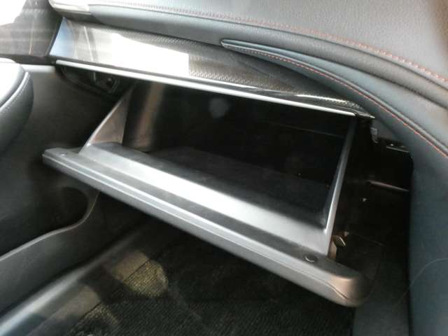 トヨタ クラウン　ハイブリッド ハイブリッド ２．５ Ｓ ブラックスタイル H27年 (関東) 99