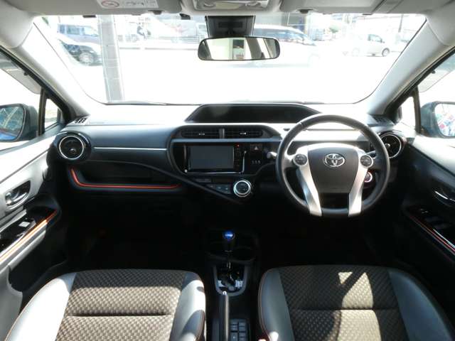 トヨタ アクア １．５ Ｘ－ＵＲＢＡＮ ソリッド H27年 (関東) 99