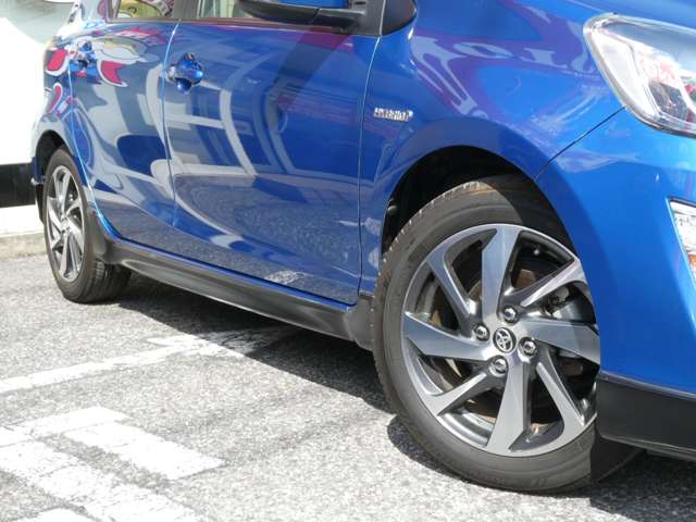 トヨタ アクア １．５ Ｘ－ＵＲＢＡＮ ソリッド H27年 (関東) 99