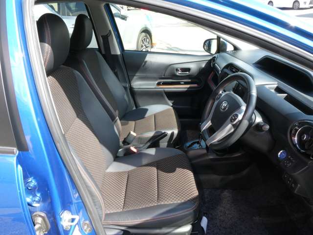 トヨタ アクア １．５ Ｘ－ＵＲＢＡＮ ソリッド H27年 (関東) 99