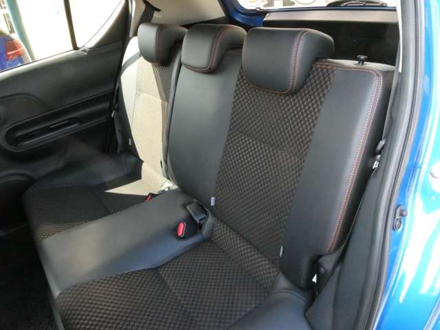 トヨタ アクア １．５ Ｘ－ＵＲＢＡＮ ソリッド H27年 (関東) 99