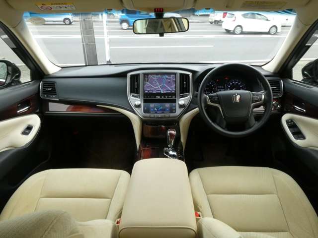 トヨタ クラウン ２．５ ロイヤルサルーン H26年 (関東) 99