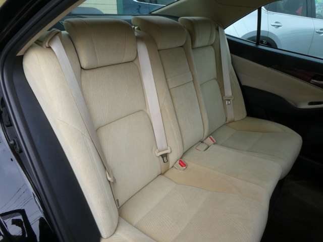 トヨタ クラウン ２．５ ロイヤルサルーン H26年 (関東) 99