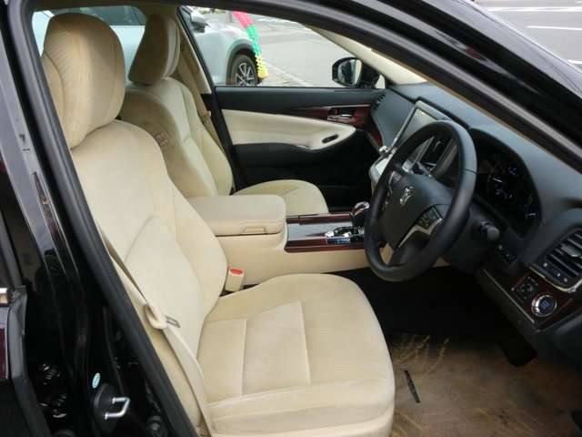 トヨタ クラウン ２．５ ロイヤルサルーン H26年 (関東) 99