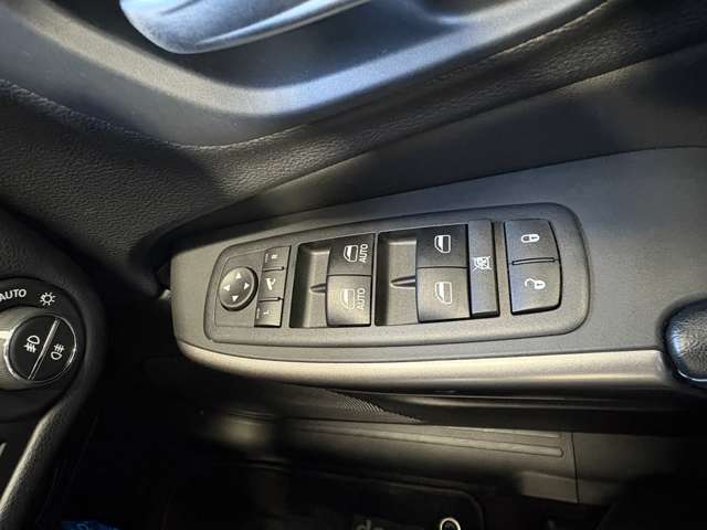 ジープ チェロキー ロンジチュード ローンチエディション ４ＷＤ H30年 (東北) 99