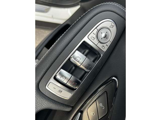 メルセデスベンツ ＧＬＣクラス ２２０ Ｄ ４マチック スポーツ ディーゼルターボ ４ＷＤ R1年 (東北) 99