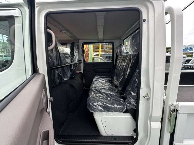 三菱フソウ キャンター ３．０ ダブルキャブ 全低床 ディーゼルターボ R7年 (東海) 99