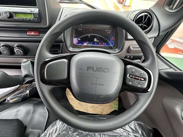 三菱フソウ キャンター ３．０ ダブルキャブ 全低床 ディーゼルターボ R7年 (東海) 99