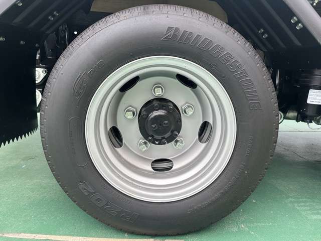 三菱フソウ キャンター ３．０ ダブルキャブ 全低床 ディーゼルターボ R7年 (東海) 99