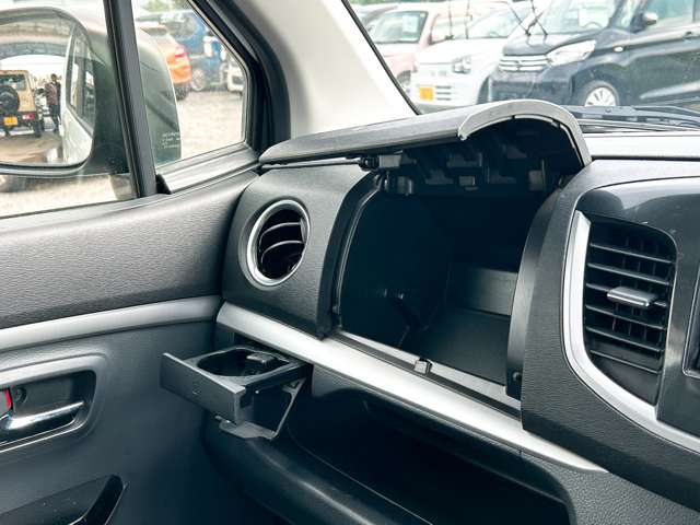 スズキ ワゴンＲ ６６０ スティングレー Ｘ H28年 (九州・沖縄) 99