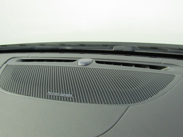 ボルボ Ｖ６０ Ｔ５　インスクリプション R1年 (四国) 99