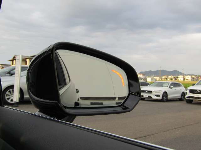 ボルボ Ｖ６０ Ｔ５　インスクリプション R1年 (四国) 99