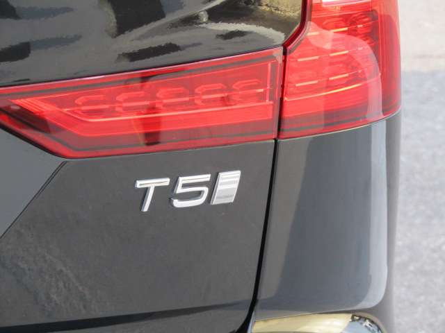 ボルボ Ｖ６０ Ｔ５　インスクリプション R1年 (四国) 99