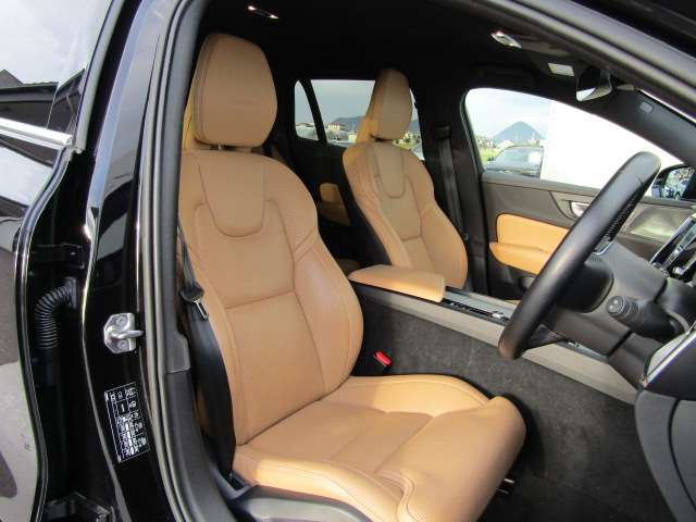 ボルボ Ｖ６０ Ｔ５　インスクリプション R1年 (四国) 99
