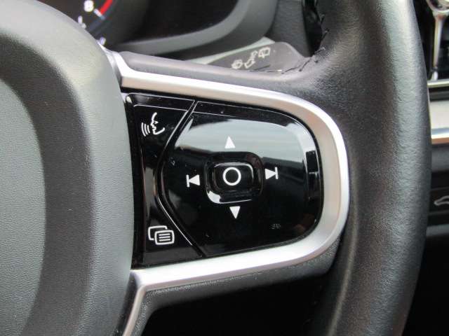 ボルボ Ｖ６０ Ｔ５　インスクリプション R1年 (四国) 99