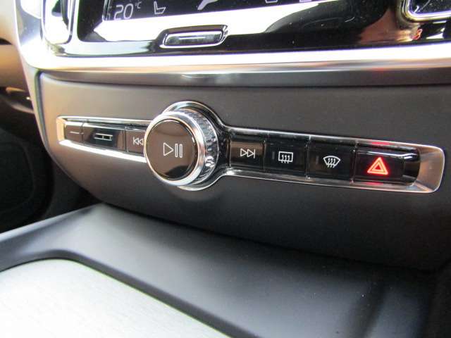 ボルボ Ｖ６０ Ｔ５　インスクリプション R1年 (四国) 99