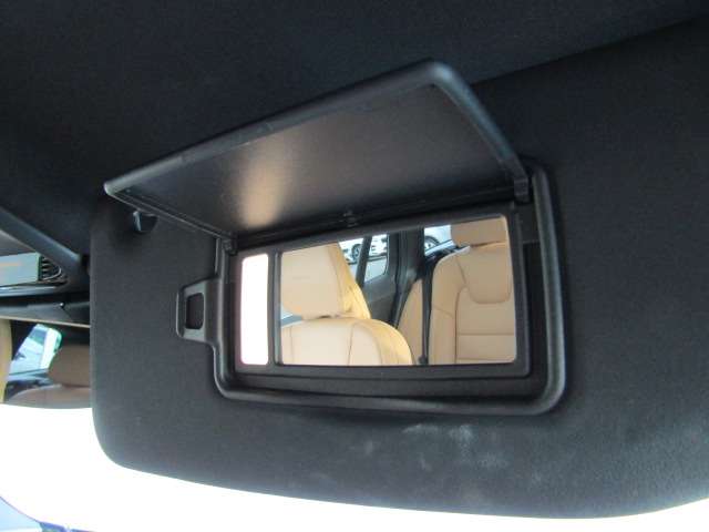 ボルボ Ｖ６０ Ｔ５　インスクリプション R1年 (四国) 99