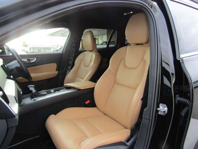 ボルボ Ｖ６０ Ｔ５　インスクリプション R1年 (四国) 99