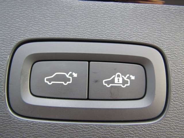 ボルボ Ｖ６０ Ｔ５　インスクリプション R1年 (四国) 99