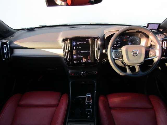ボルボ ＸＣ４０ Ｔ４ ＡＷＤ インスクリプション ４ＷＤ R1年 (四国) 99